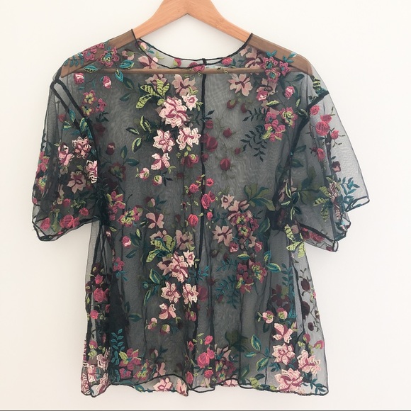 Kimchi Blue sheer floral embroidered t-shirt - Picture 4 of 8